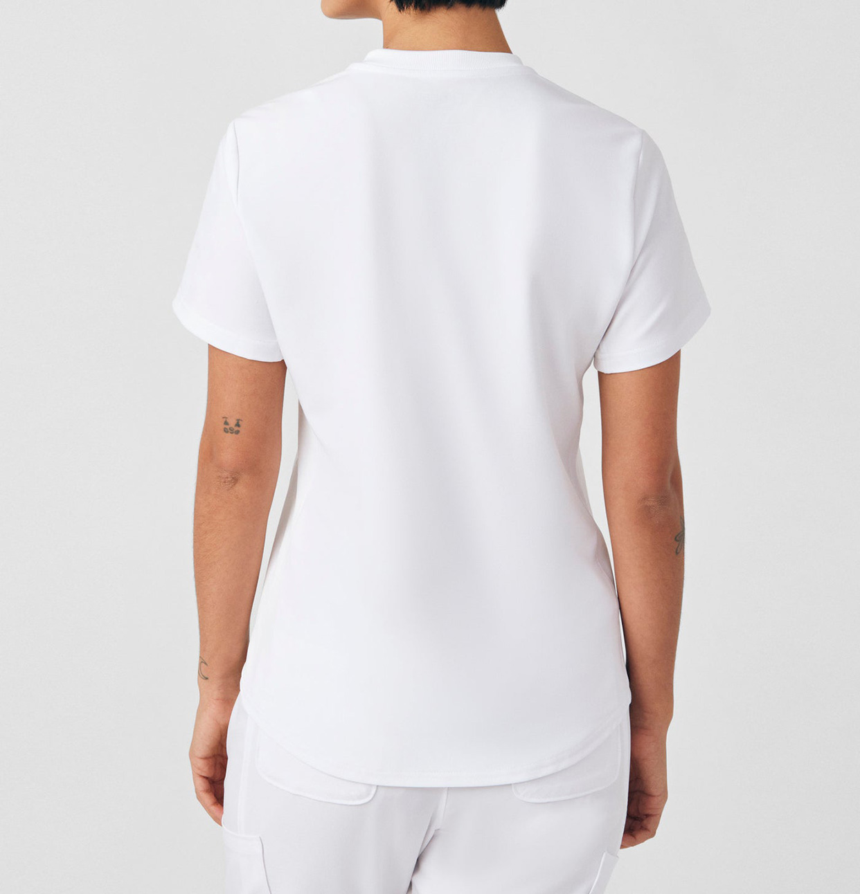 白色医护工作服