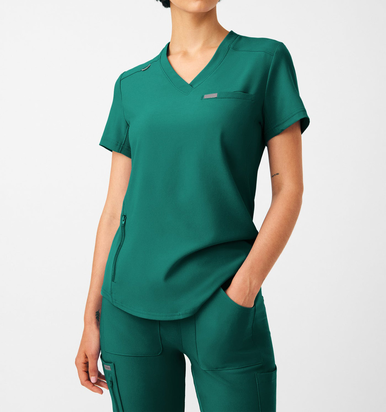 绿色的医疗工作服