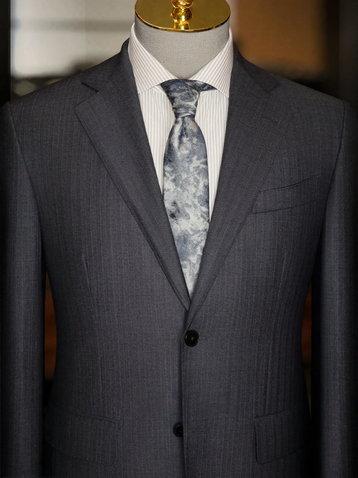 广州增城新塘工厂 深灰色细条纹单排扣西装